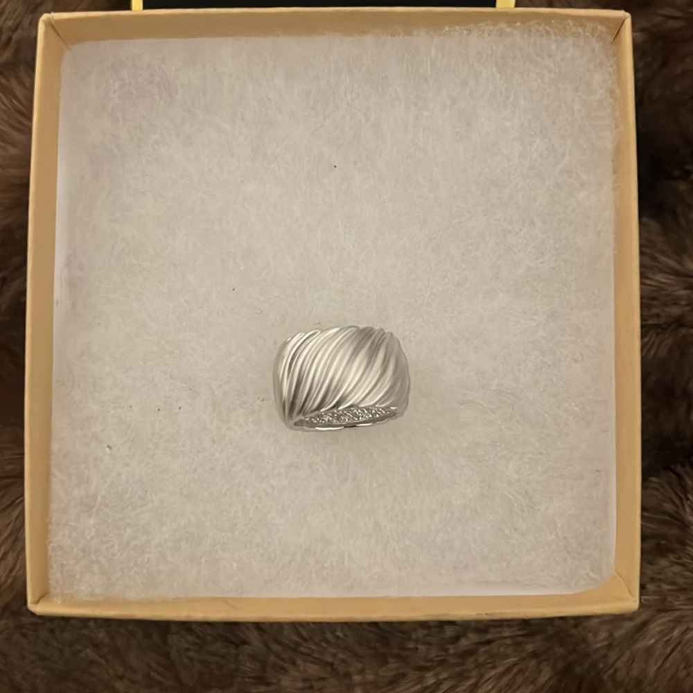 925 Sterling Silver Shrimp Twirl Ring
